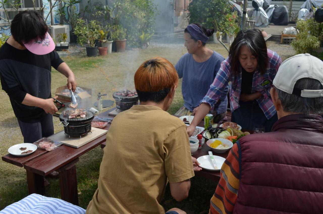 Guest House Isa Motobu Buitenkant foto